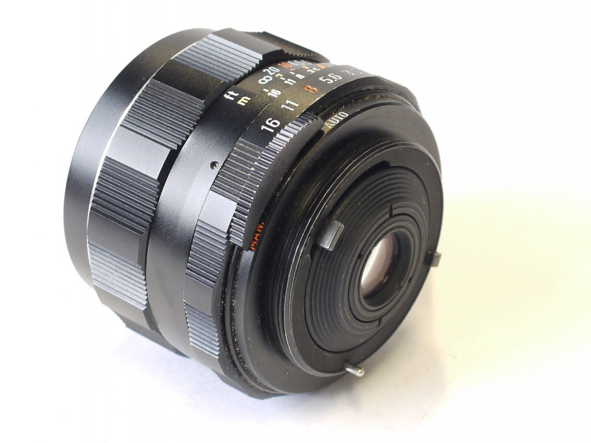 mwclassiccameras-20230908-346 Pentax 28mm f3.5 Super-Multi-Coated Takumar manual focus M42 screw mount lenbs + Pentax lens case
