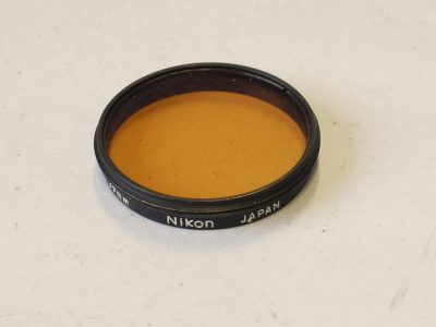 Nikon 39mm screw-in Amber A12 filter, black rim