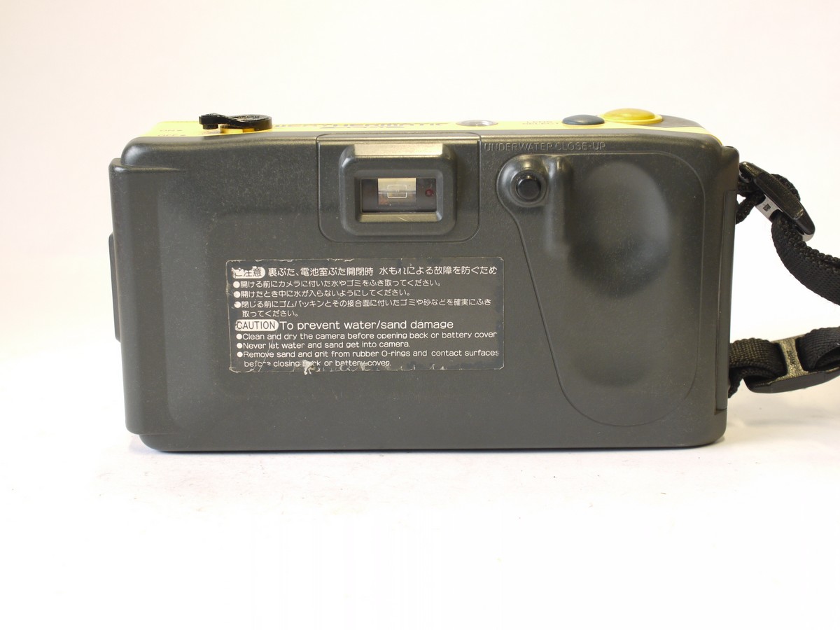 mwclassiccameras-20230908-388 Minolta Weathermatic 35DL Yellow 35mm Autofocus waterproof camera with wrist strap