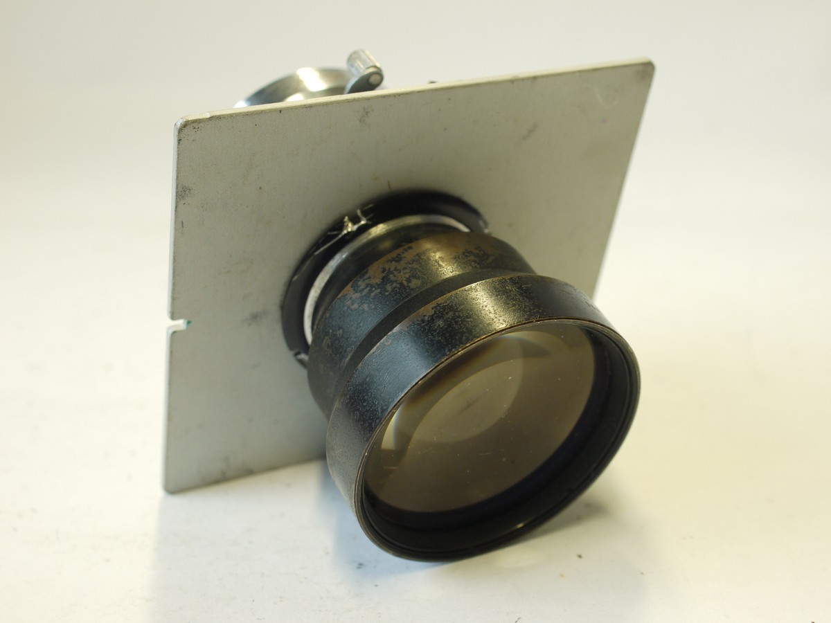mwclassiccameras-20230908-447 Schneider 180mm f5.5 Tele-Xenar Linhof Selected lens in Synchro Compur shutter + metal panel (75-82mm) + Linhof lens hood (houses lollipop filters)