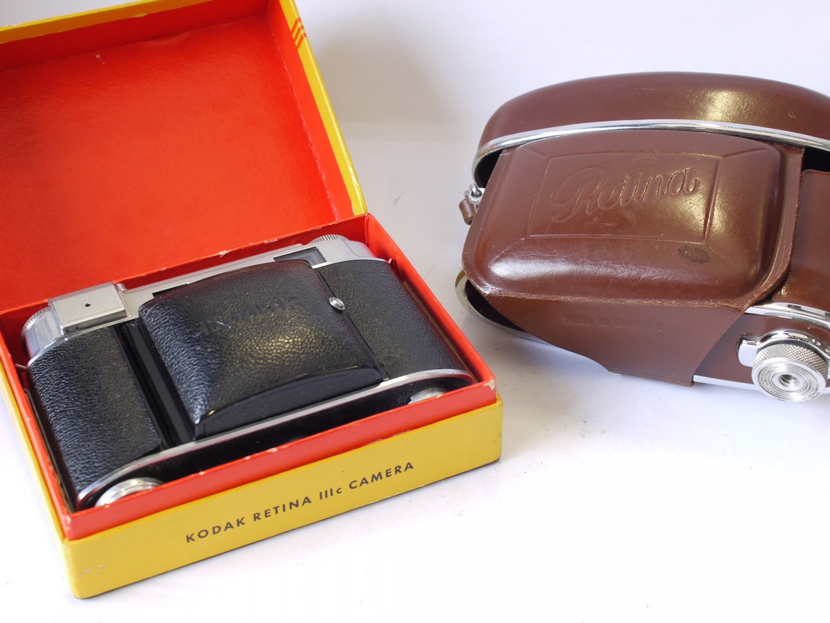 mwclassiccameras-20230908-72 Kodak Retina IIIc 35mm selenium metered folding coupled rangefinder camera with Schneider 50mm f2 Xenon C mpount lens, with ER case & presentation box