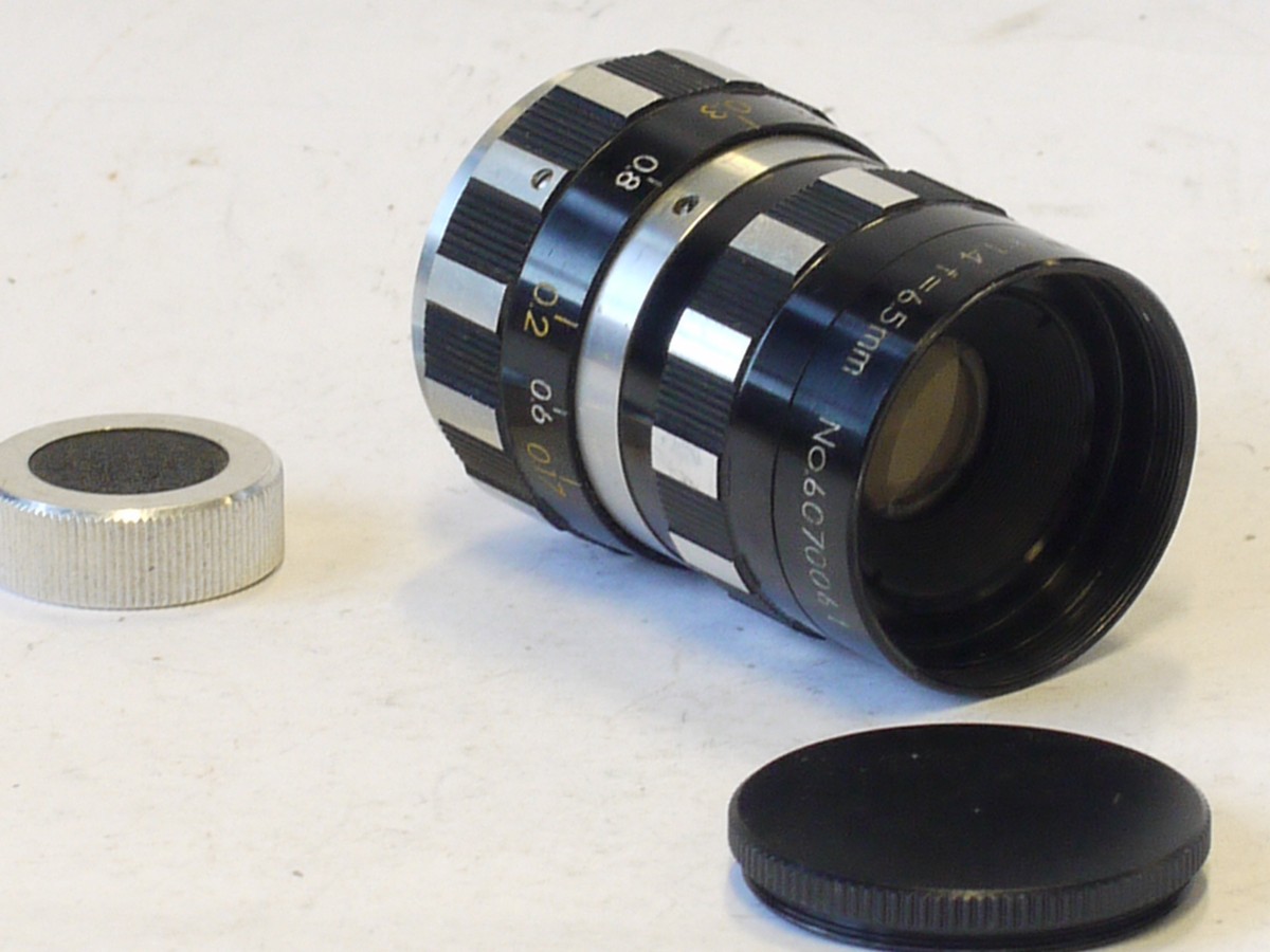 Zunow 6.5mm f1.4 Yashinon-V black barrel lens in 8mm cine “D