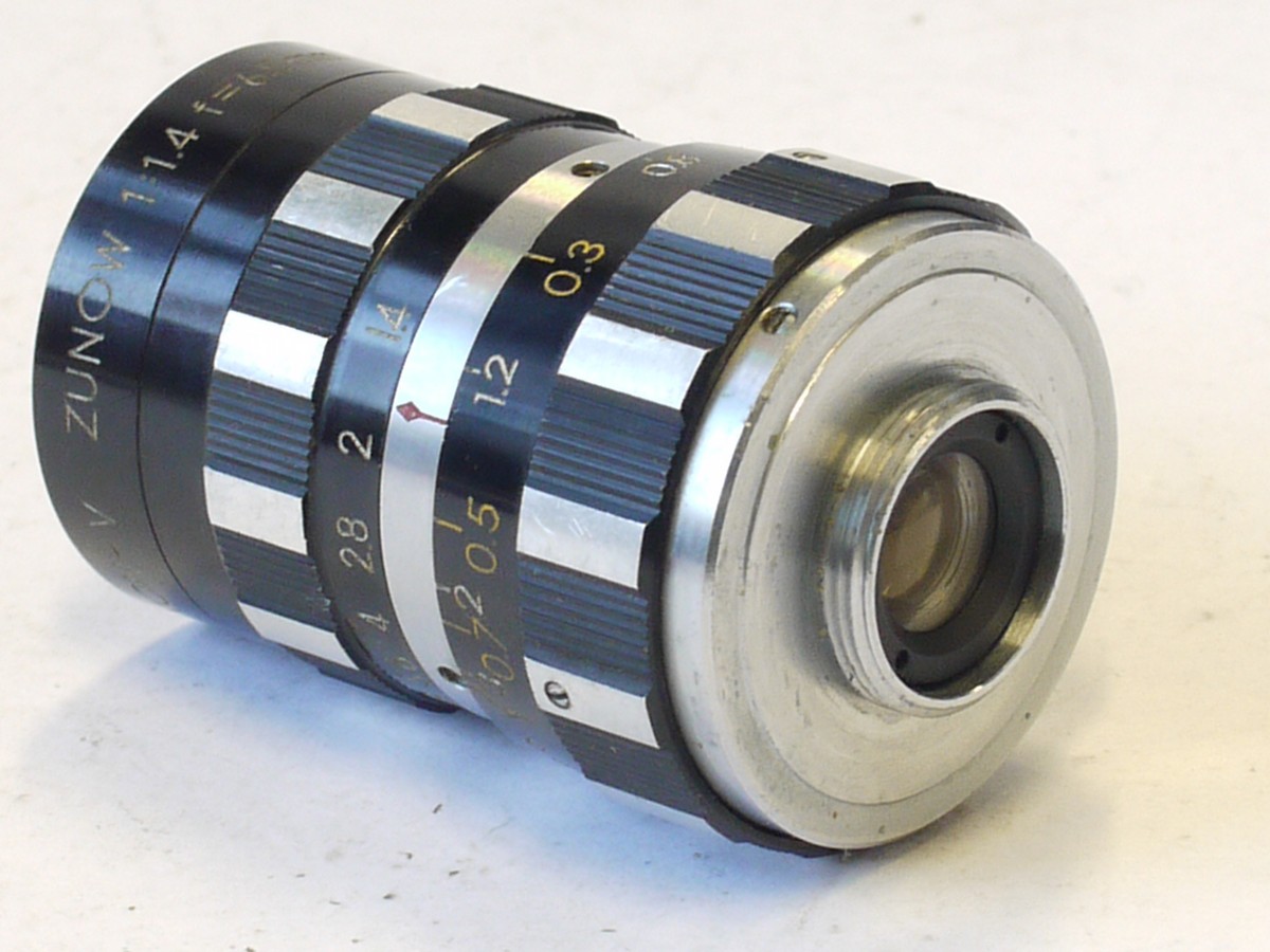 Zunow 6.5mm f1.4 Yashinon-V black barrel lens in 8mm cine “D