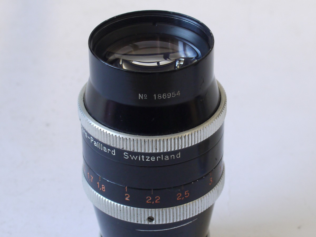 mwclassiccameras-20230915-160 Kern 75mm f2.5 Yvar AR 16mm cine C mount lens + makers lens hood & caps