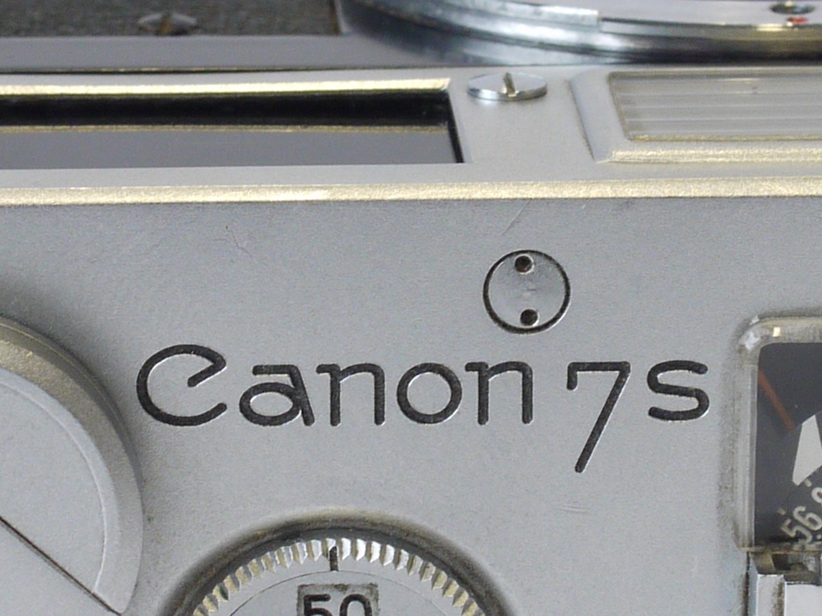 mwclassiccameras-20230922-134 Canon 7Sz Leica Copy body, chrome, CDS metered (No.120878)