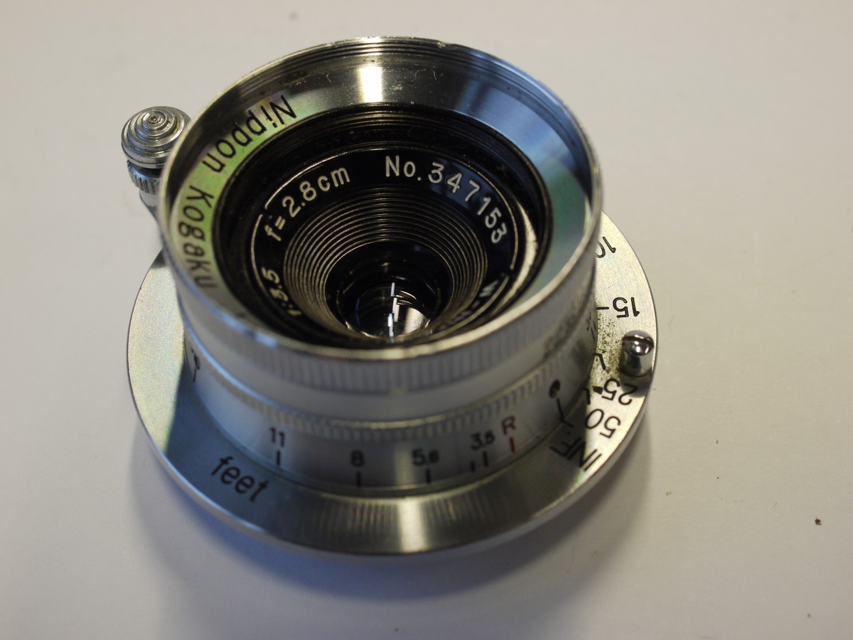 mwclassiccameras-20230922-262 Nikon Nippon Kogaku 2.8cm f3.5 W-Nikkor-C chrome Leica L39 RF coupled screw mount lens + Nikon front cap & a rear cap. RARE