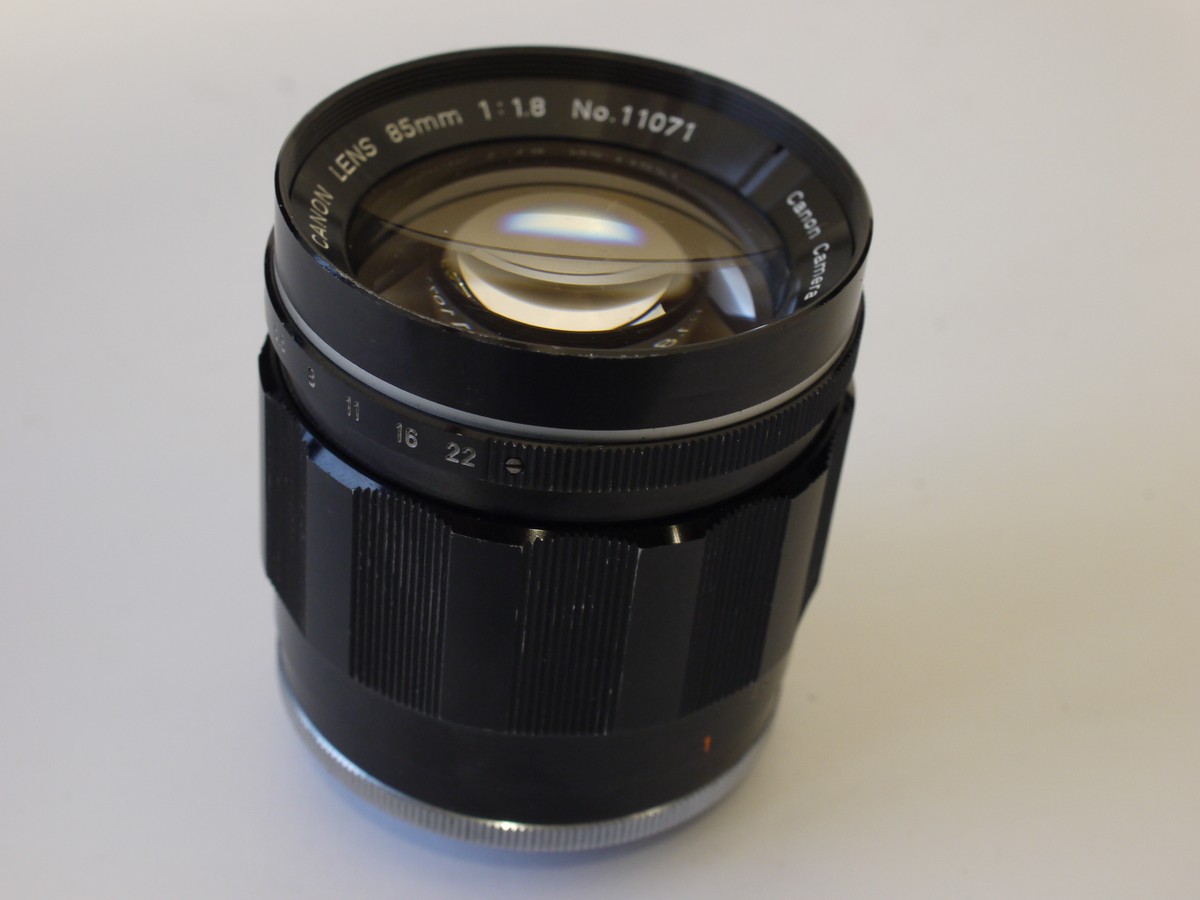 mwclassiccameras-20230922-266 Canon 85mm f1.8 all black Leica L39 Rangefinder coupled screw mount lens. RARE