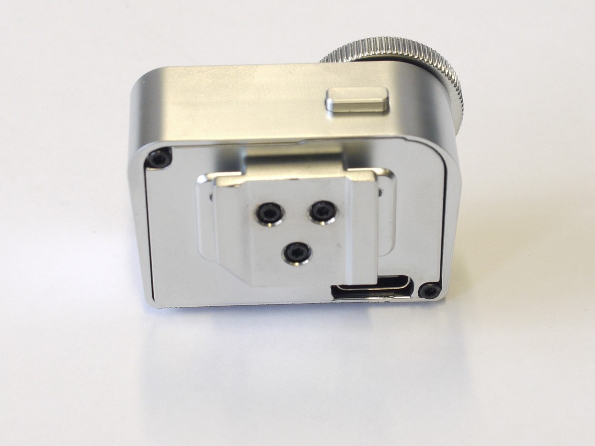 mwclassiccameras-20230922-41 AstrHori AH-M1 small shoe mounting CDS Exposure Meter, chrome, with USB charger & makers box