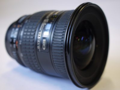 Nikon 18-35mm f3.5-4.5 D AF Nikkor ED IF Aspherical lens + Bayonet lens hood & rear cap