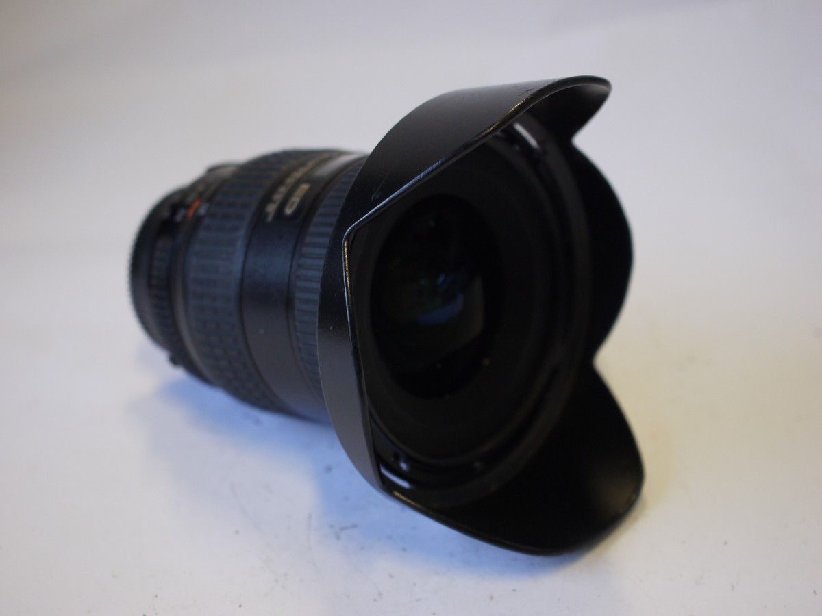 mwclassiccameras-20230929-207 Nikon 18-35mm f3.5-4.5 D AF Nikkor ED IF Aspherical lens + Bayonet lens hood & rear cap