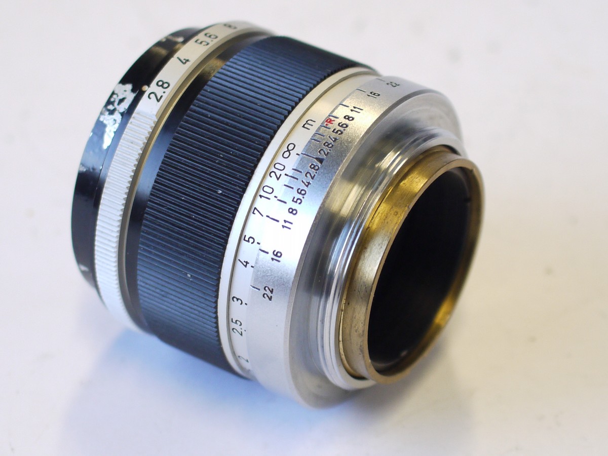 mwclassiccameras-20230929-226 Canon 50mm f2.8 black & chrome Leica L39 RF screw mount lens