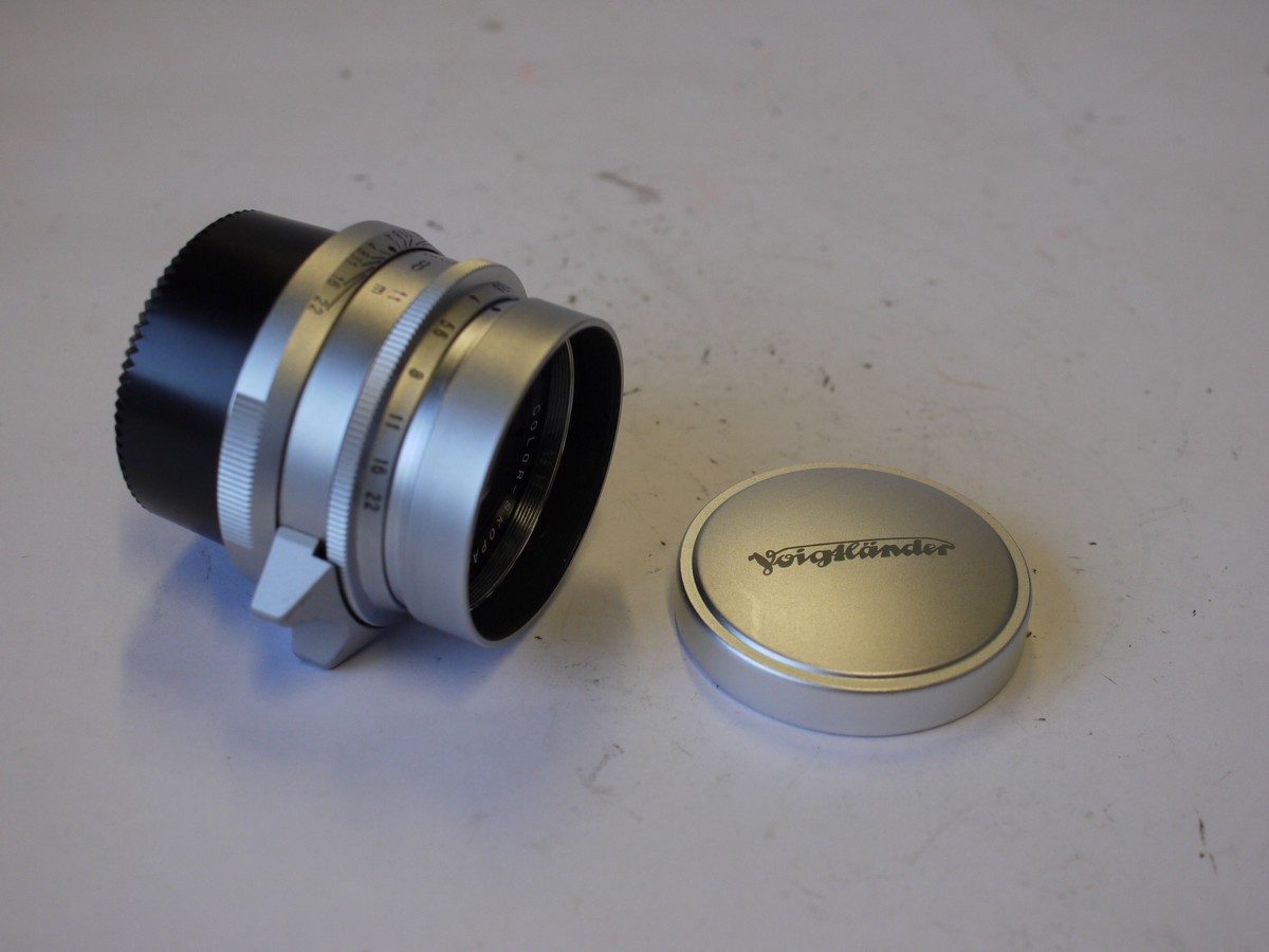 mwclassiccameras-20230929-278 Voigtlander 50mm f2.5 Color-Skopar chrome L39 rangefinder coupled screw mount lens, heavy brass barrel, with makers caps, instructions & box with packaging