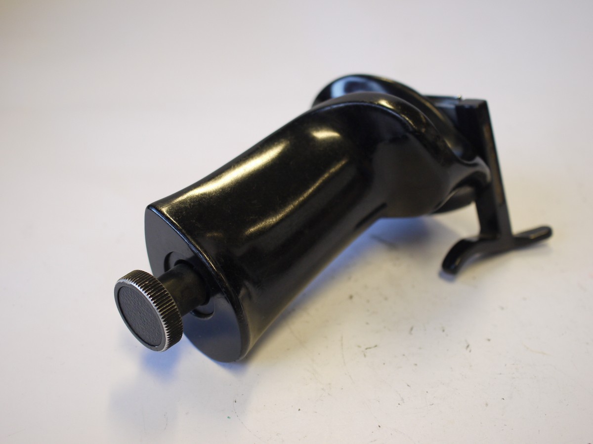 mwclassiccameras-20230929-315 Hasselblad Pistol Grip, shutter coupled with finder trigger