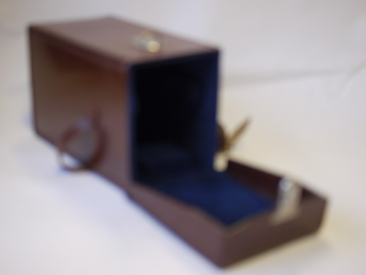 mwclassiccameras-20230929-359 Voigtlander brown leather case for the Prominent Telomar reflex housing