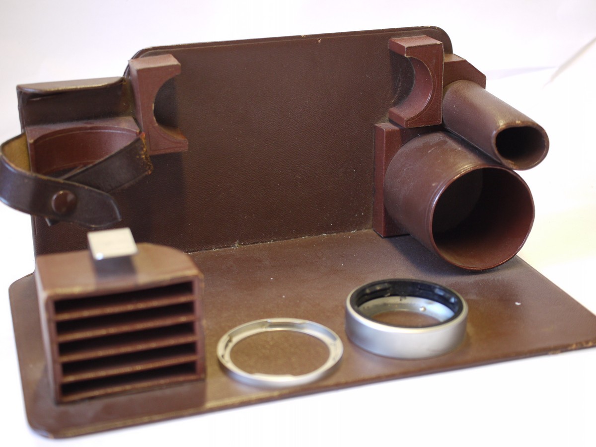 mwclassiccameras-20230929-363 One-piece carrying case insert, Brown coloured, for Leica M camera, 5 lenses, 5 filters & spectacle finder. 250 x 140 x 150mm