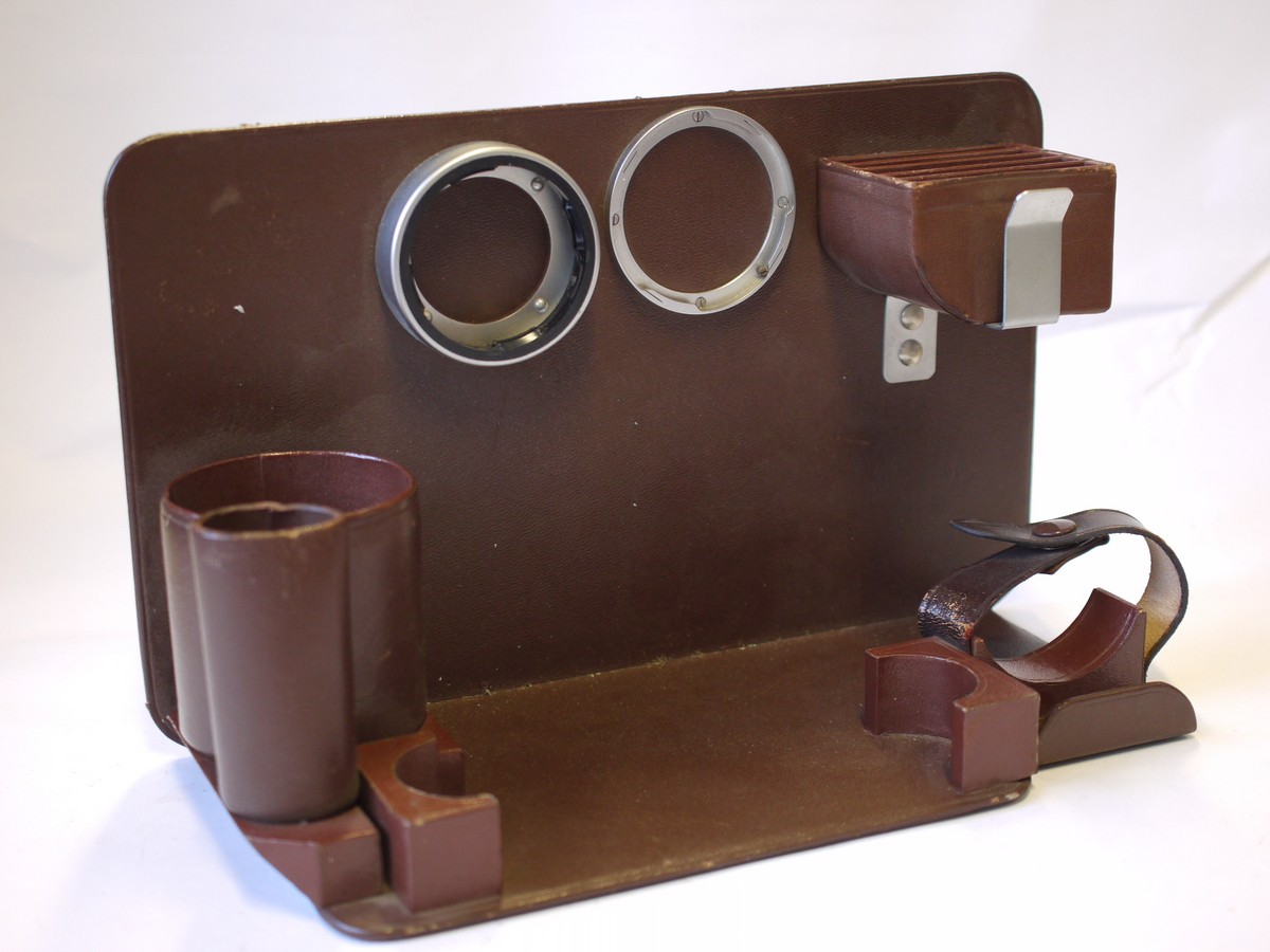 mwclassiccameras-20230929-364 One-piece carrying case insert, Brown coloured, for Leica M camera, 5 lenses, 5 filters & spectacle finder. 250 x 140 x 150mm