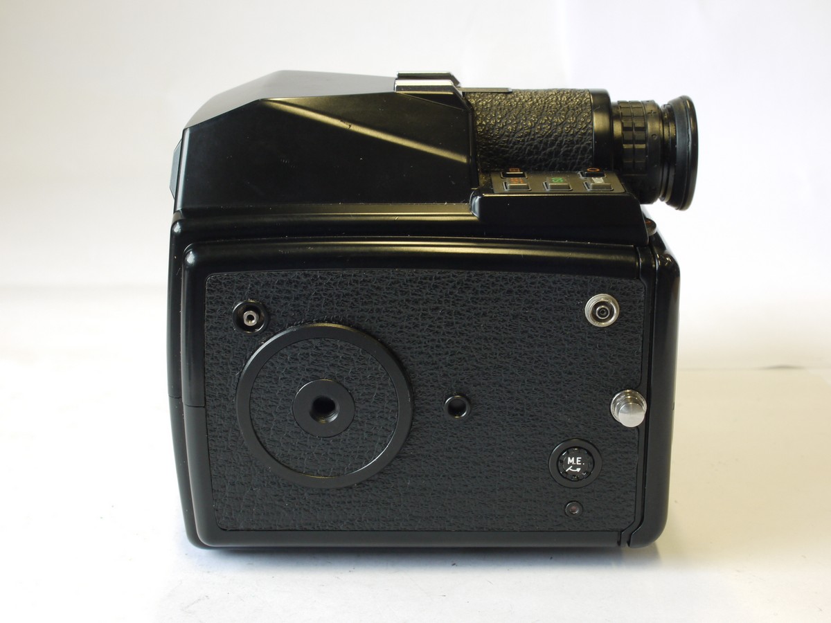 mwclassiccameras-20231006-39 Pentax 645 Medium Format SLR body (6x4.5) with 120 Film insert & Battery (Battery charged by USB connection)
