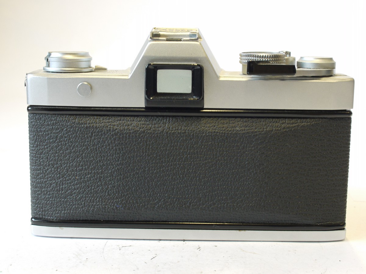 mwclassiccameras-20231006-84 Olympus FTL 35mm SLR, M42 screw mount + 50mm f1.8 F Zuiko Auto-S M42 lens, with Olympus front cap