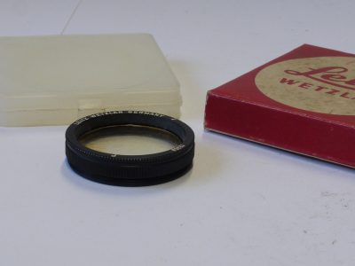 Leitz 44mm screw-in Polarising filter (13358) + Leitz keeper case & Box