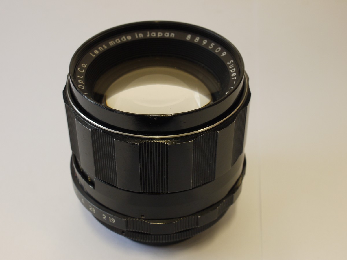 Pentax 85mm f1.9 Super-Takumar manual focus M42 screw mount lens +