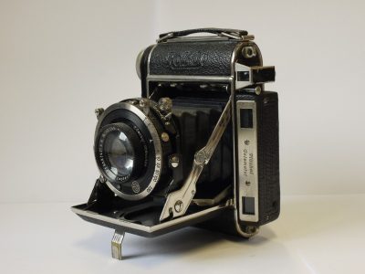 Plaubel Roll-Op 6x4.5 folding coupled rangefinder camera, with additional direct viewfinder, with Plaubel 7.5cm f2.8 Antocomar lens in Compur shutter