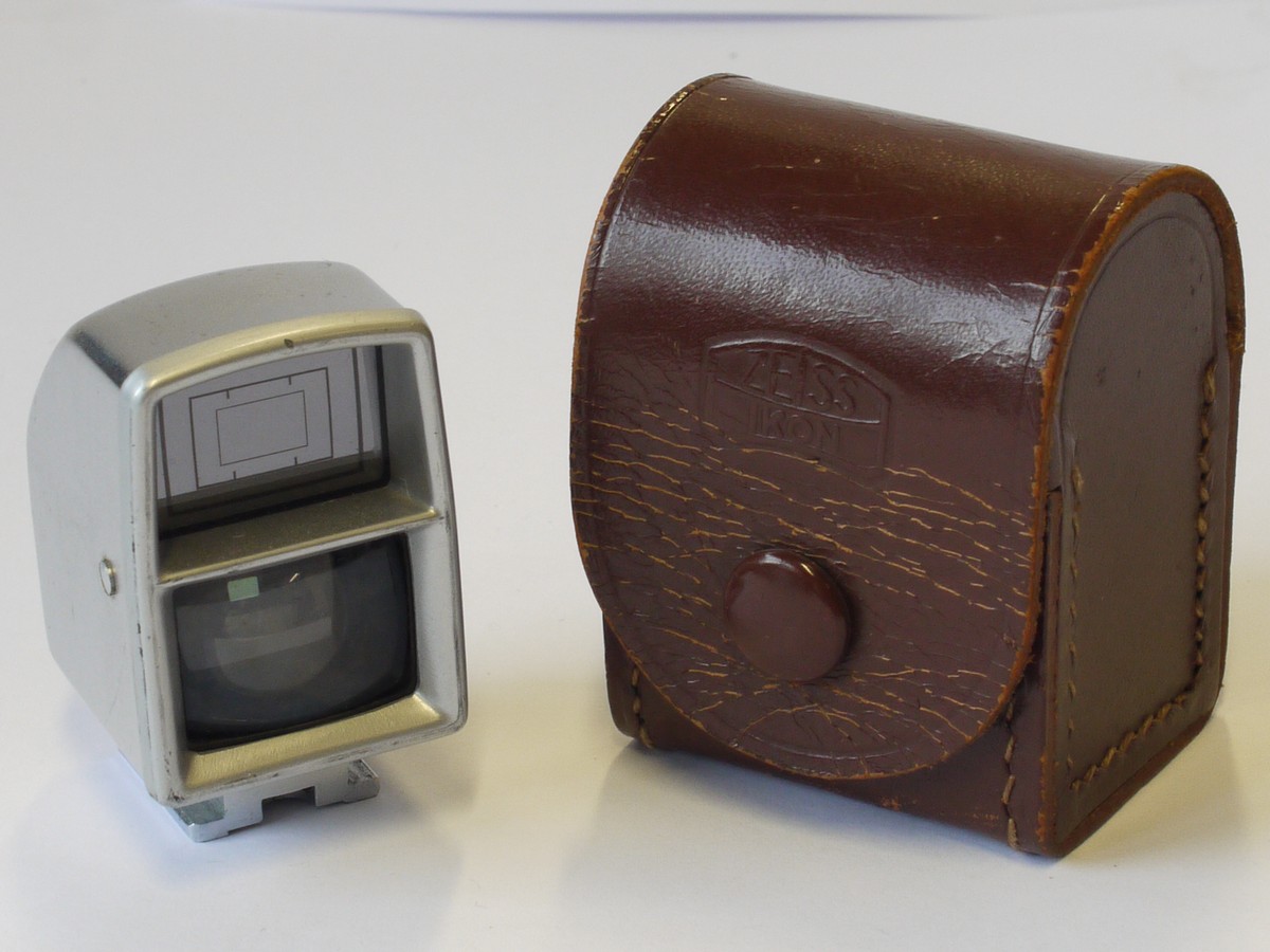 mwclassiccameras-20231027-241 Zeiss Ikon Multi Bright-line accessory shoe finder (426), for 35, 85 & 135mm + leather case