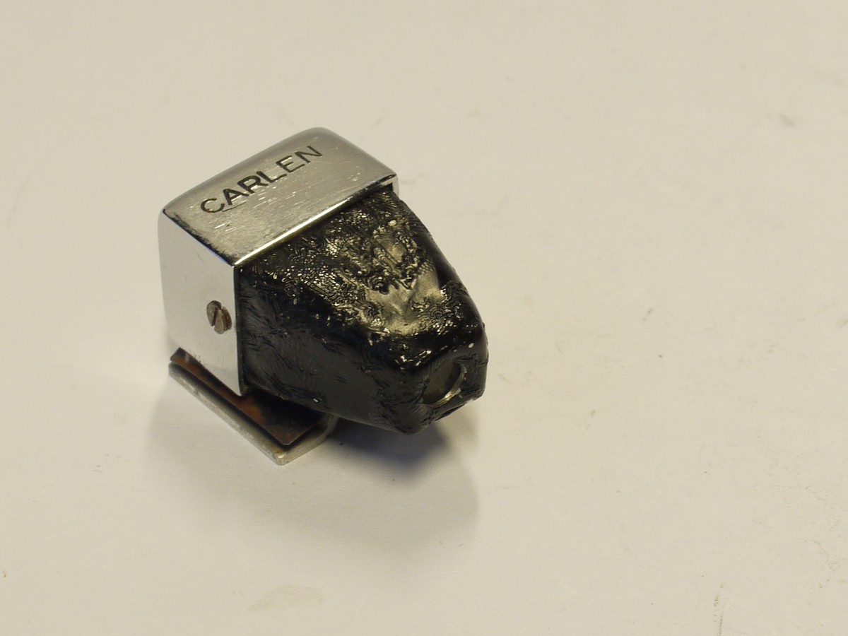 mwclassiccameras-20231027-488 Carlen Wide-angle optical shoe finder, compact chrome & black crackle casing. UNCOMMON
