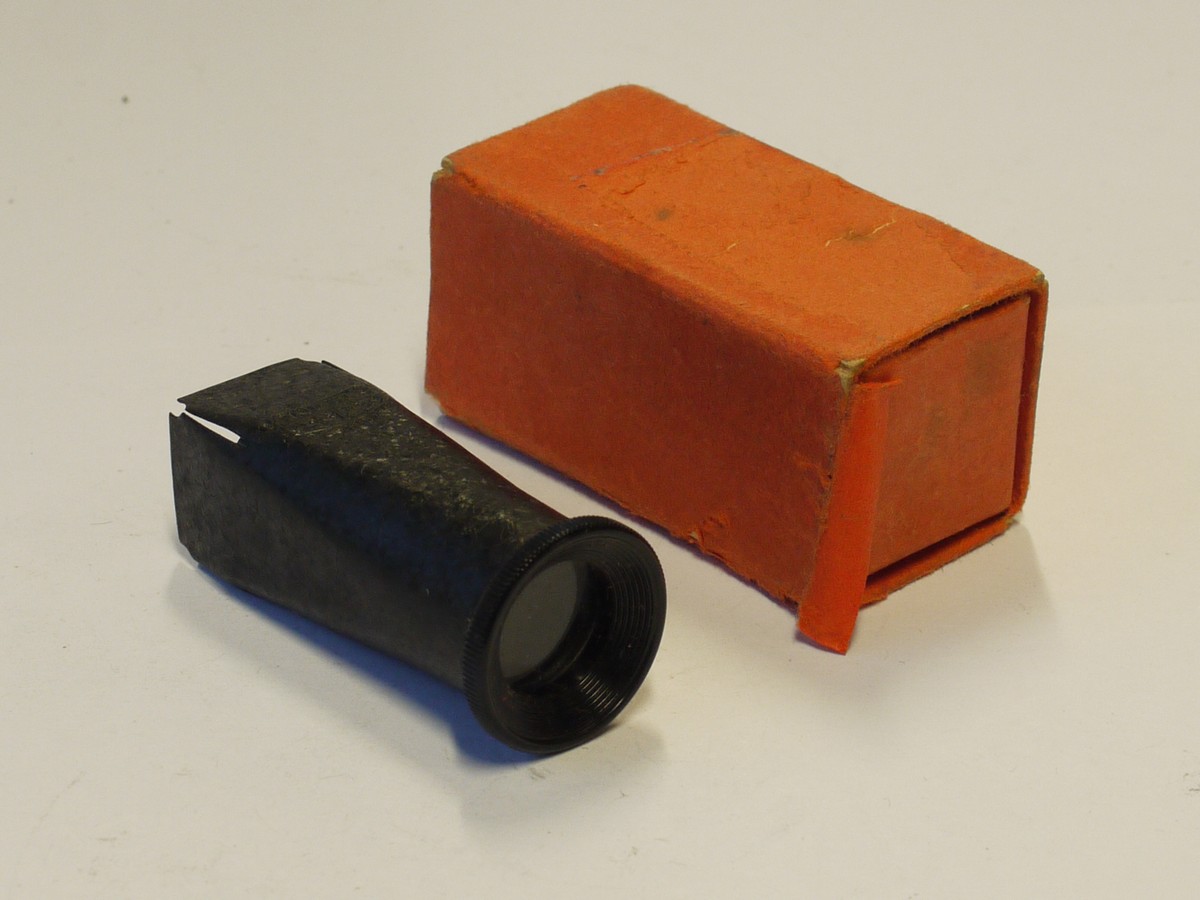 mwclassiccameras-20231027-495 Zeiss Ikon Tall Magnifier Finder (1351), for Contax Rangefinder + Zeiss Orange Box. UNCOMMON