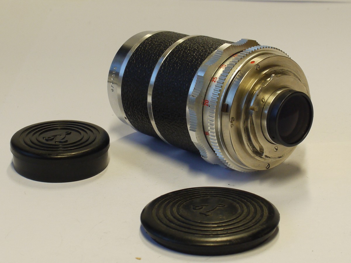 mwclassiccameras-20231027-501 Voigtlander 135mm f4 Super Dynarex lens for Bessamatic + Voigtlander caps