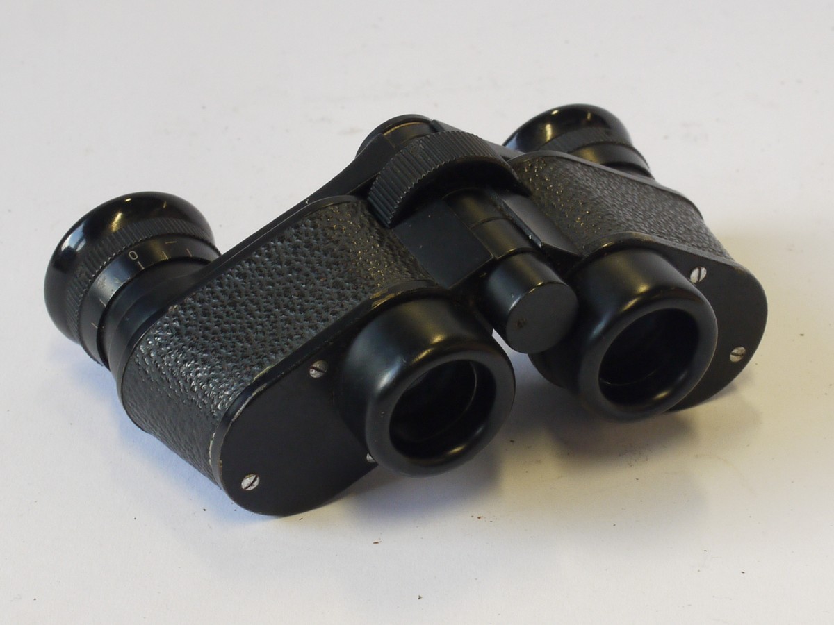 mwclassiccameras-20231027-79 Leitz Wetzlar 3.2X Oberon Compact Ladies Opera Glasses/small binoculars, complete with Carryng case with built-in mirror. UNCOMMON