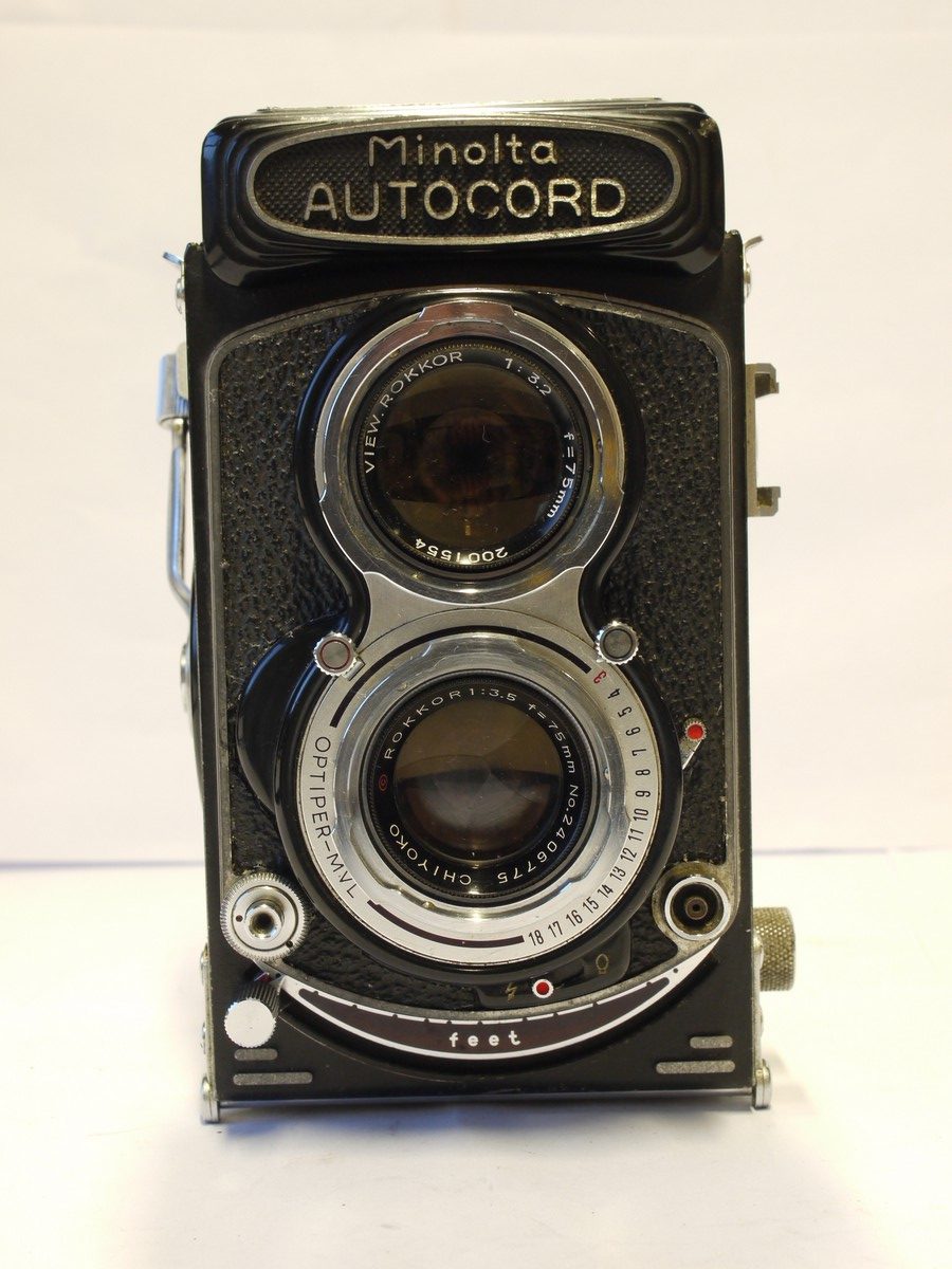 mwclassiccameras-20231110-296 Minolta Autocord 6x6 TLR with 75mm f3.5 Rokkor lens in Optiper-MVL shutter