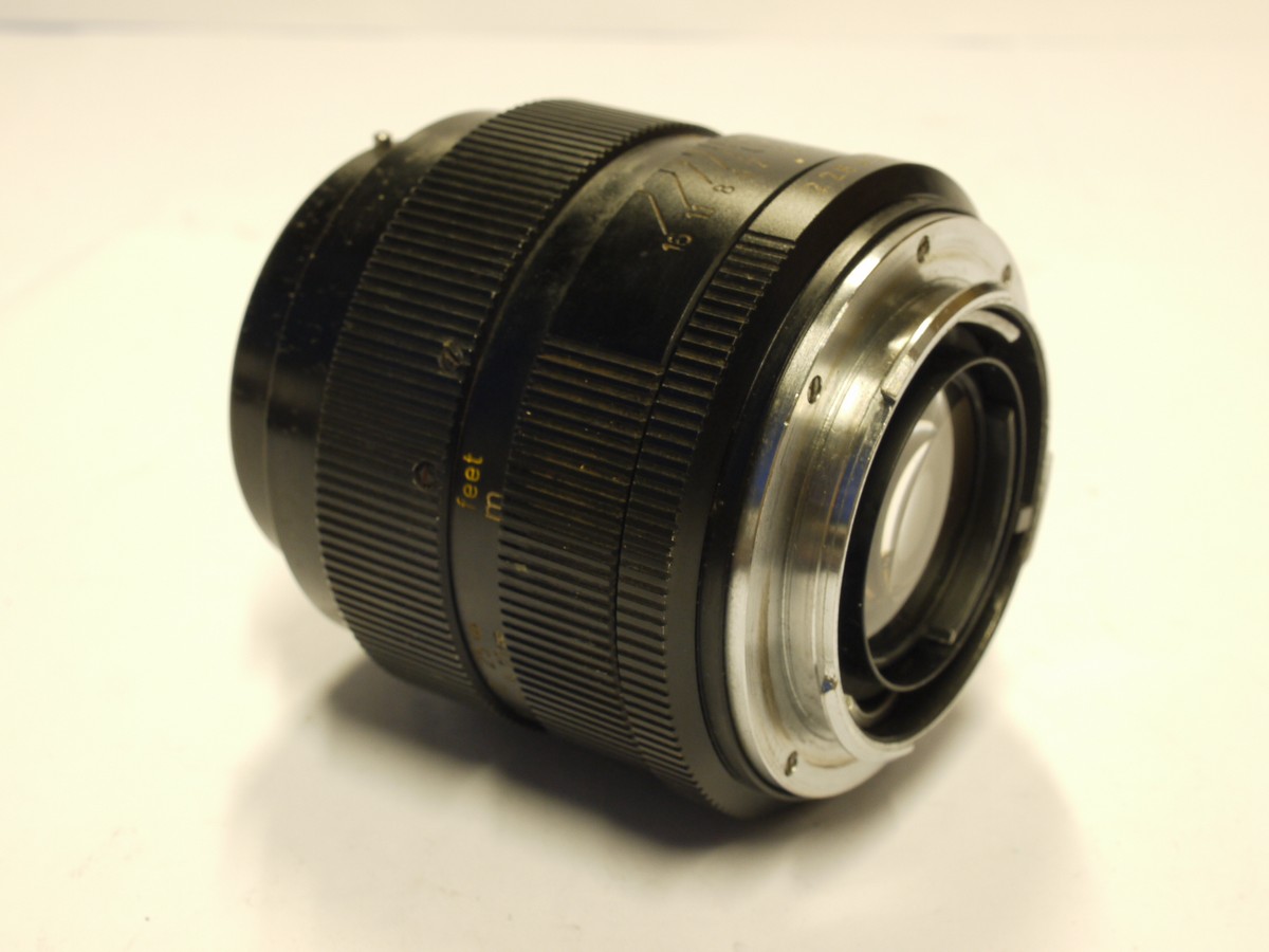 mwclassiccameras-20231110-344 Leitz Canada 35mm f2 Summicrton-R 2-cam (No.2403899)