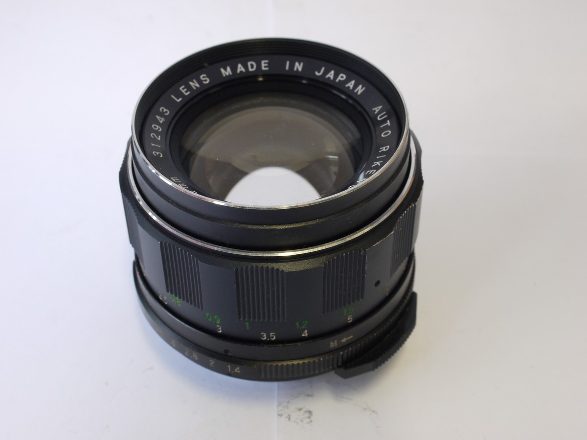 mwclassiccameras-20231110-41 Ricoh 55mm f1.4 Auto Rikenon manual focus M42 screw mount lens + Ricoh caps