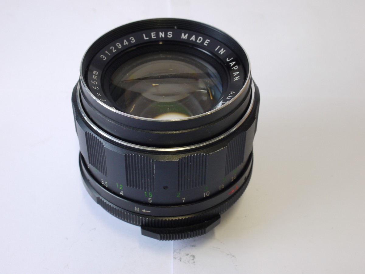mwclassiccameras-20231110-42 Ricoh 55mm f1.4 Auto Rikenon manual focus M42 screw mount lens + Ricoh caps
