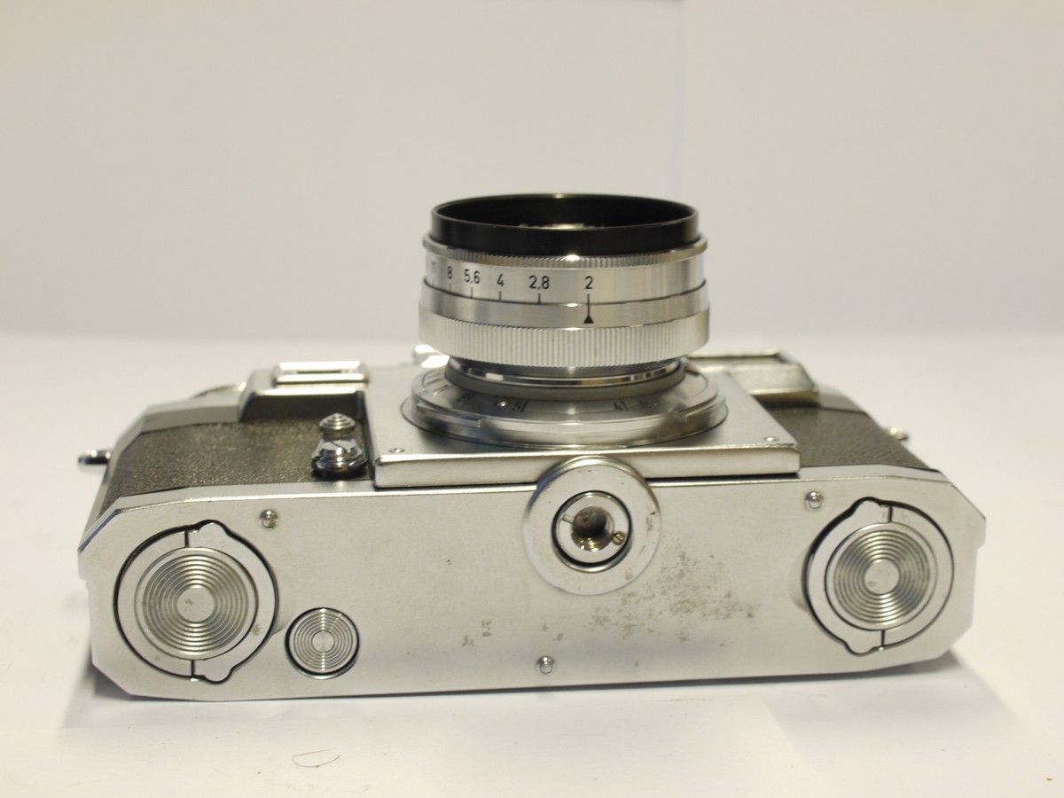 mwclassiccameras-20231117-261 Zeiss Ikon Contax IIIa coloured dial (No.Y56575) + Carl Zeiss 50mm f2 Sonnar coated lens (No.1734023)
