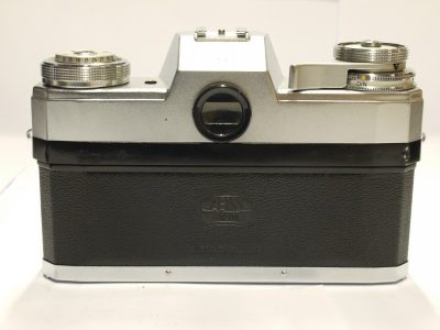 Zeiss Ikon Contarex Bullseye chrome 35mm selenium metered SLR body. Complete with take up Spool