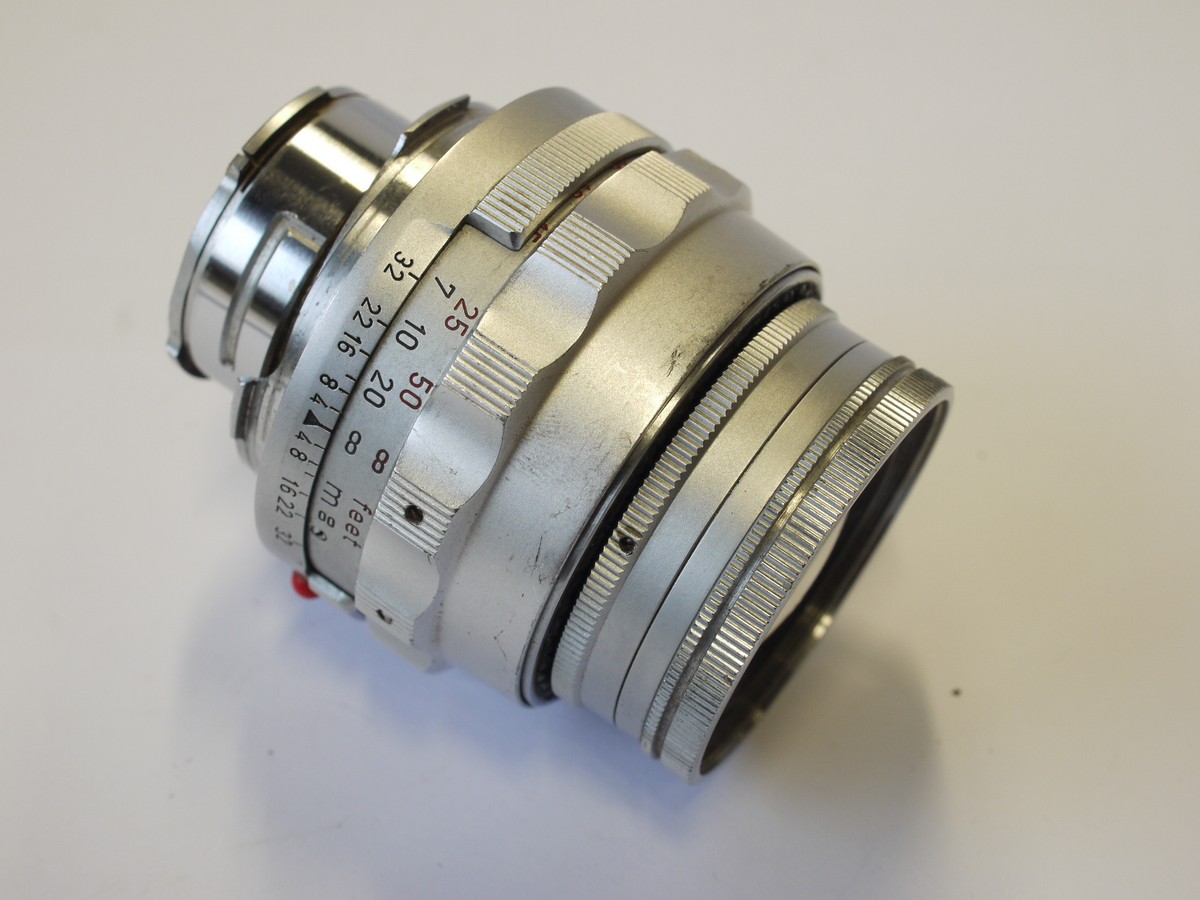 mwclassiccameras-20231117-84 Leitz Wetzlar 9cm f4 Elmar-M chrome, collapsible lens (No.1630314)