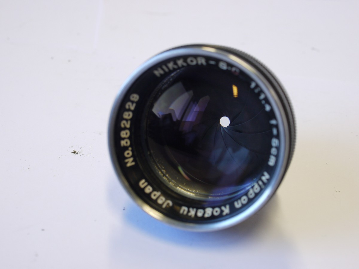 mwclassiccameras-20231124-133 Nikon Nippon Kogaku Japan 5cm f1.4 Nikkor-S.C black lens with chrome front edge, for the Nikon S/Contax mount rangefinder cameras