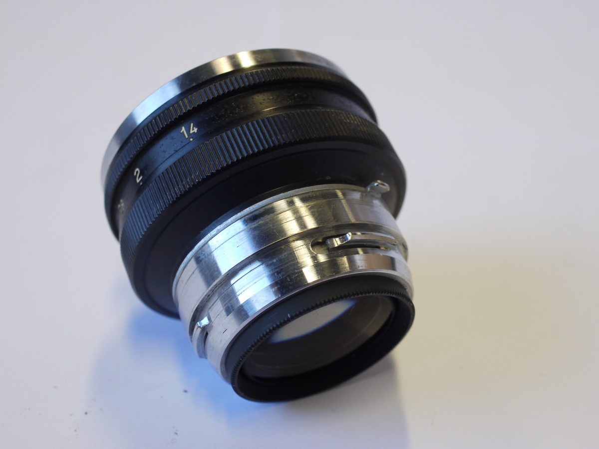mwclassiccameras-20231124-134 Nikon Nippon Kogaku Japan 5cm f1.4 Nikkor-S.C black lens with chrome front edge, for the Nikon S/Contax mount rangefinder cameras