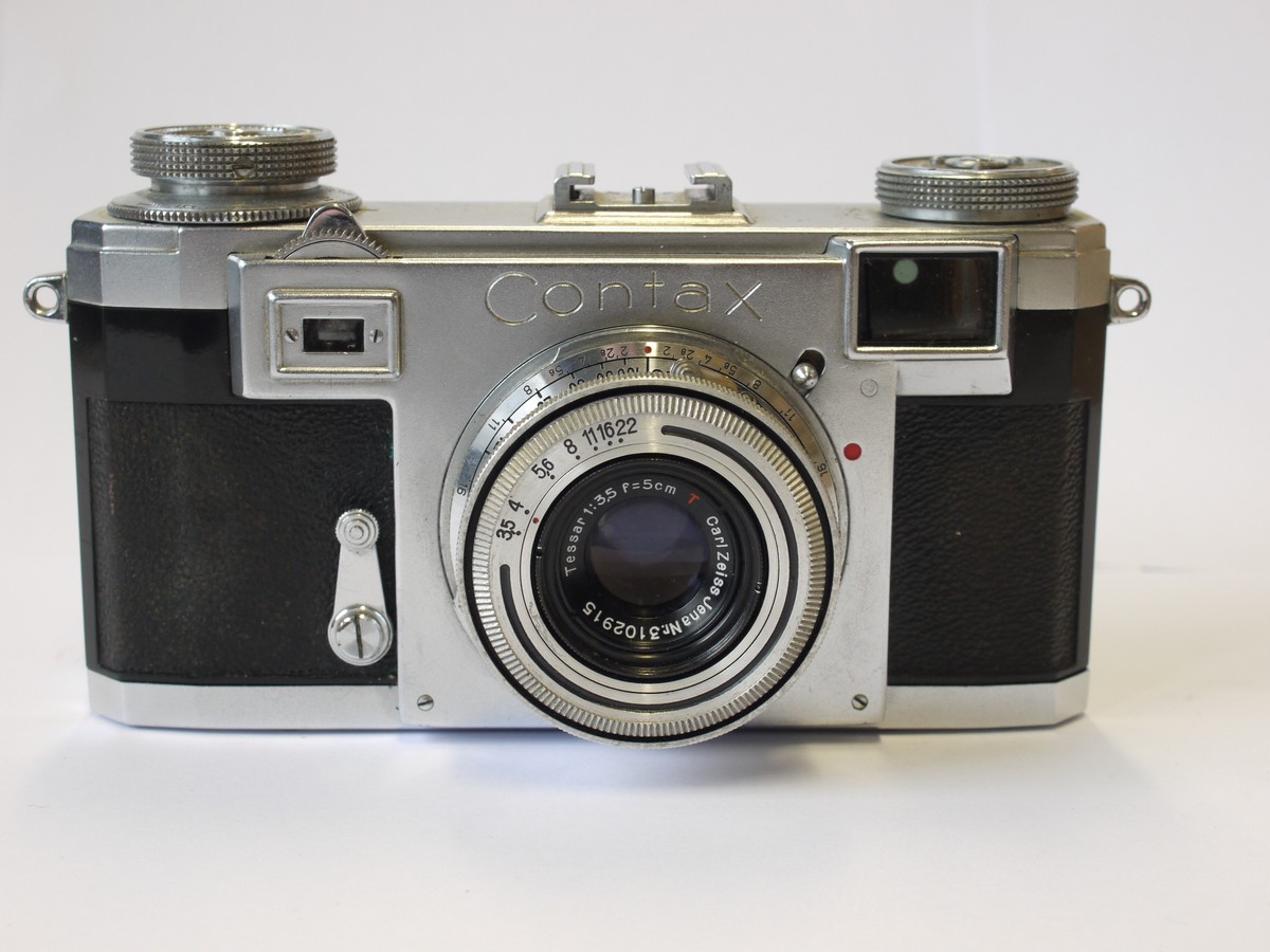 mwclassiccameras-20231124-35 Zeiss Ikon Contax IIa + Carl Zeiss 5cm f3.5 Tessar T coated collapsible lens
