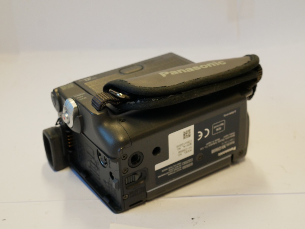 mwclassiccameras-20231201-129 Panasonic NV-DS65B DV Digital Handycam, with 2.3-23mm f1.8 lens, with soft grip, 2 x Batteries & Energizer charger