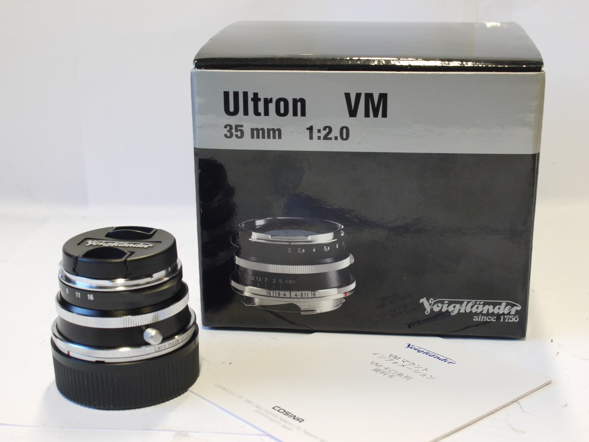mwclassiccameras-20231201-469 Voigtlander 35mm f2 Ultron VM black & chrome (No.7960142) + Voigtlnder caps & box with packaging