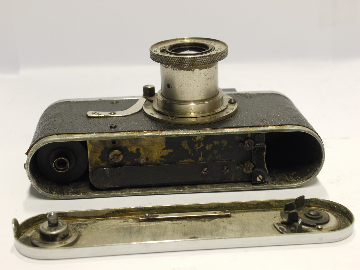 mwclassiccameras-20231208-302 Leica I Model A (No.5502) with mushroom shutter release & 50mm f3.5 Elmar. Modified, reskinned & with paint stripped, but apparently mostly original parts