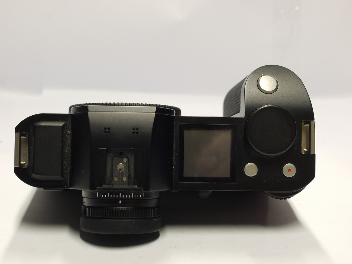 mwclassiccameras-20231208-747 Leica SL Type 601 24MP Digital Mirrorless camera body, with body cap, Leica Battery, BC-SCL4 Charger, leads, instructions & matching numbered box with packaging