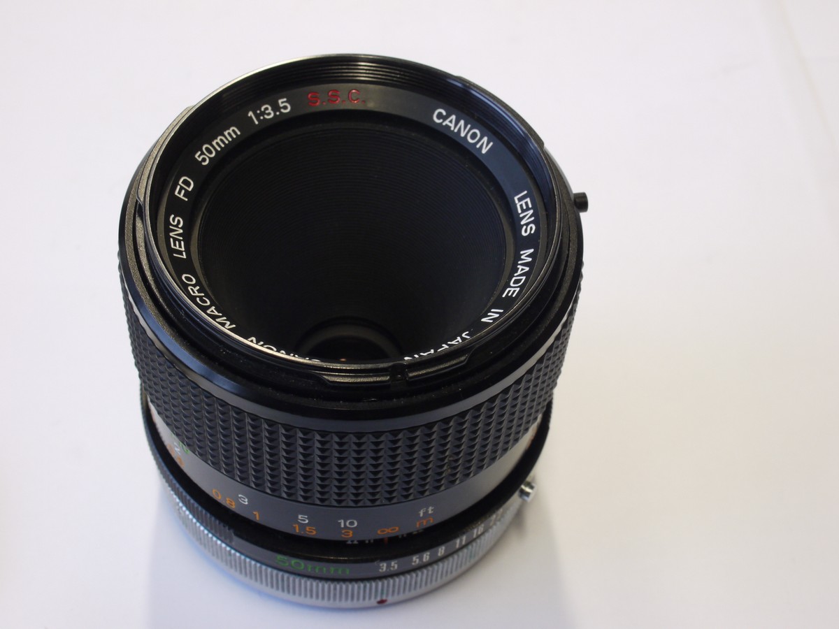 mwclassiccameras-20240105-138 Canon 50mm f3.5 SSC MACRO manual focus FD lens + Canon Life Size Adapter tube, both in breechlock mount + Canon front cap