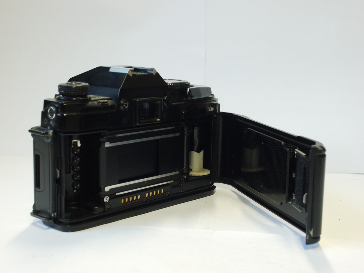 mwclassiccameras-20240112-120 Minolta 9000AF 35mm SLR + Minolta 35-80mm f4-5.6 AF Zoom (Sony/Minolta A mount) & AW-90 Winder
