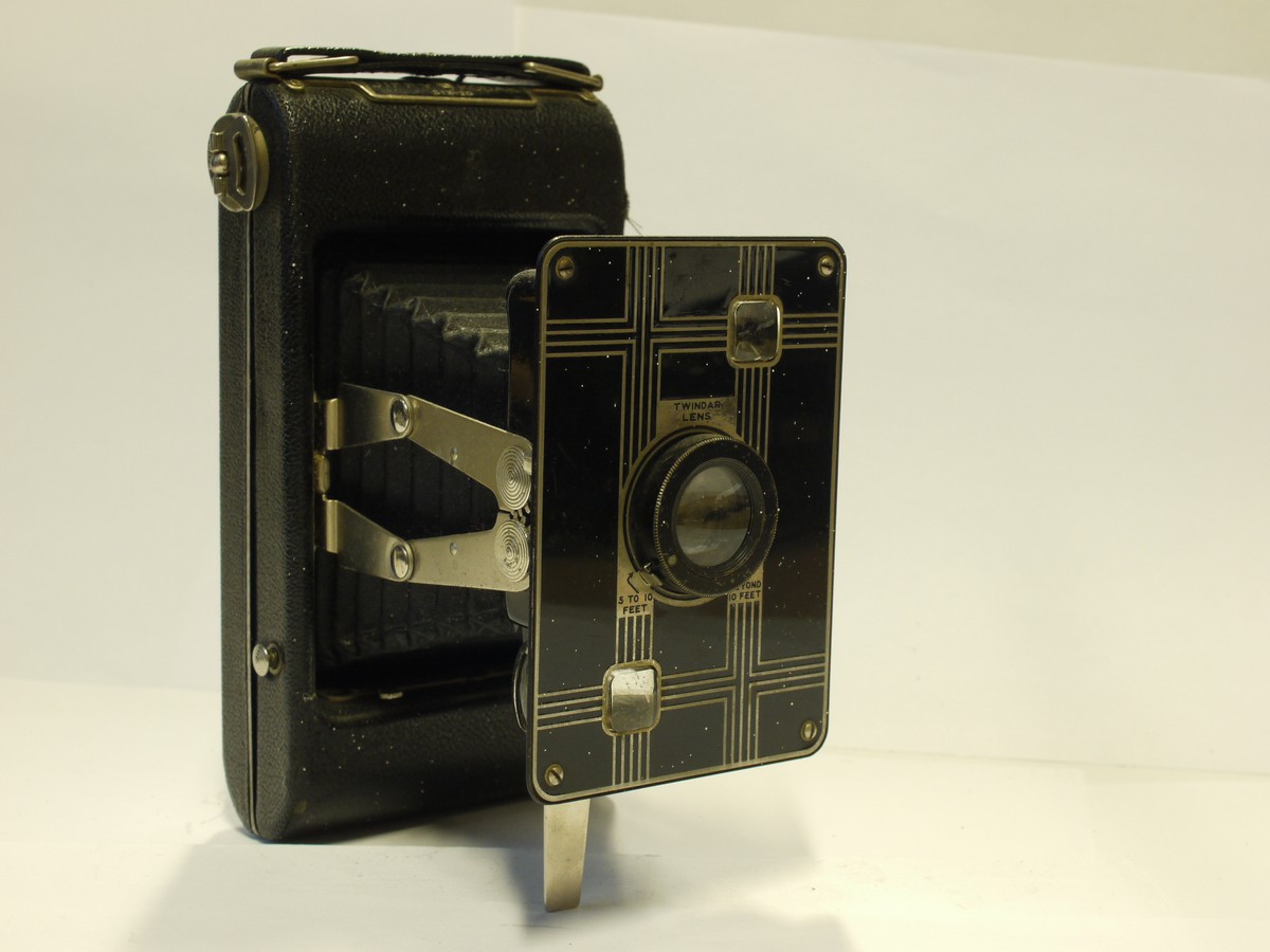mwclassiccameras-20240112-238 Kodak Jiffy Six-20 6x9 folding camert with Art-Deco front & Twindar lens