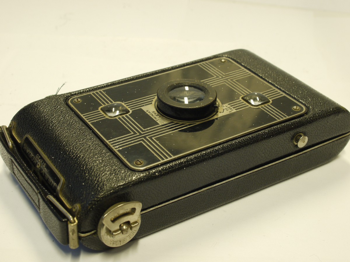 mwclassiccameras-20240112-243 Kodak Jiffy Six-20 6x9 folding camert with Art-Deco front & Twindar lens