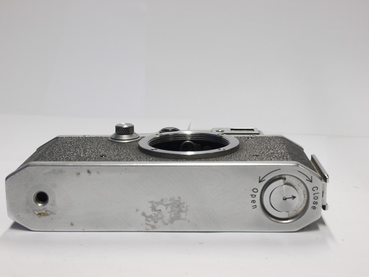 mwclassiccameras-20240112-261 Canon IVSB Leica Copy body c1952-55 (No.109377)
