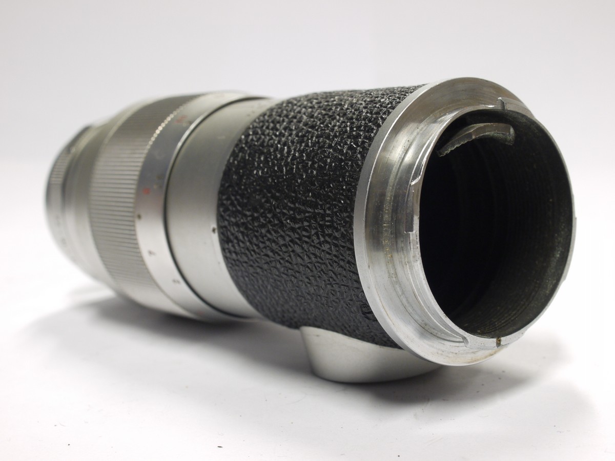 mwclassiccameras-20240112-292 Leitz Wetzlar 135mm f4 Elmar-M chrome with vulcanite covering (No.1775406)
